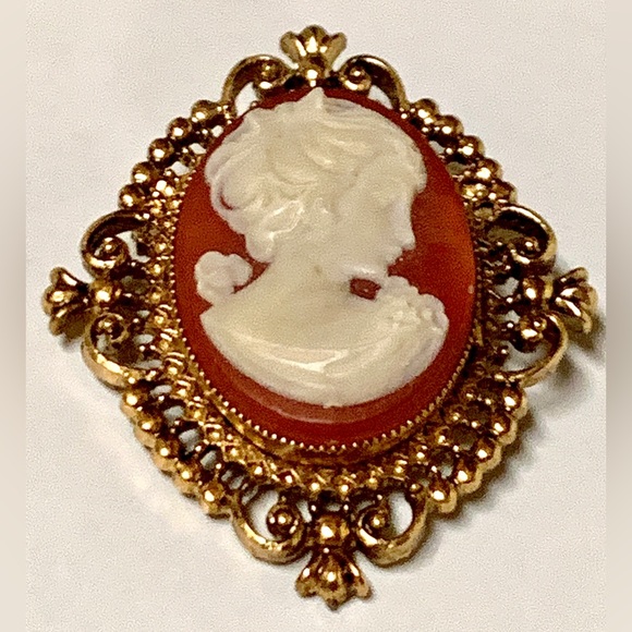 Mid Century Vintage Gold Tone Victorian Style Cameo Pinback Brooch Button - Picture 13 of 15